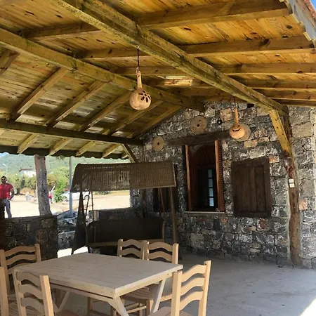 Ertugrulun Tas Konaklari B&B Muğla